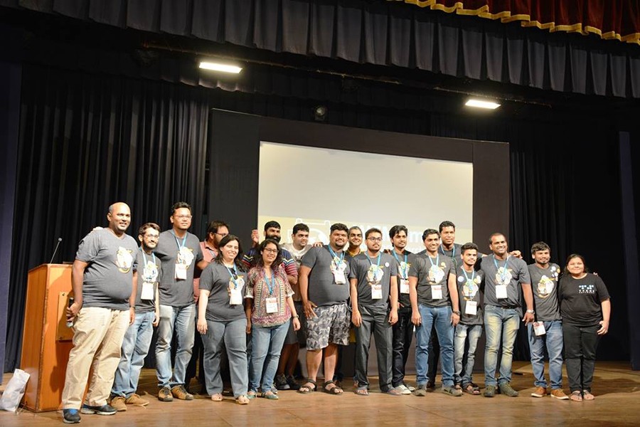 WordCamp Mumbai 2017 group photo of the team