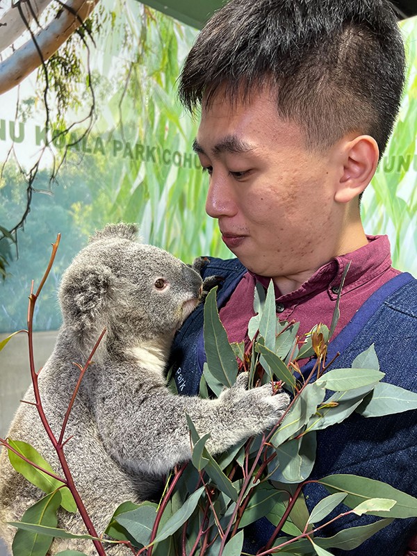 Huanyi and a koala.